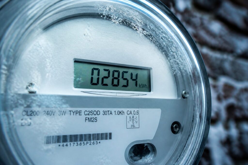 Prețul energiei electrice ar putea crește cu 20% în iarna 2026-2027 la reînnoirea contractelor