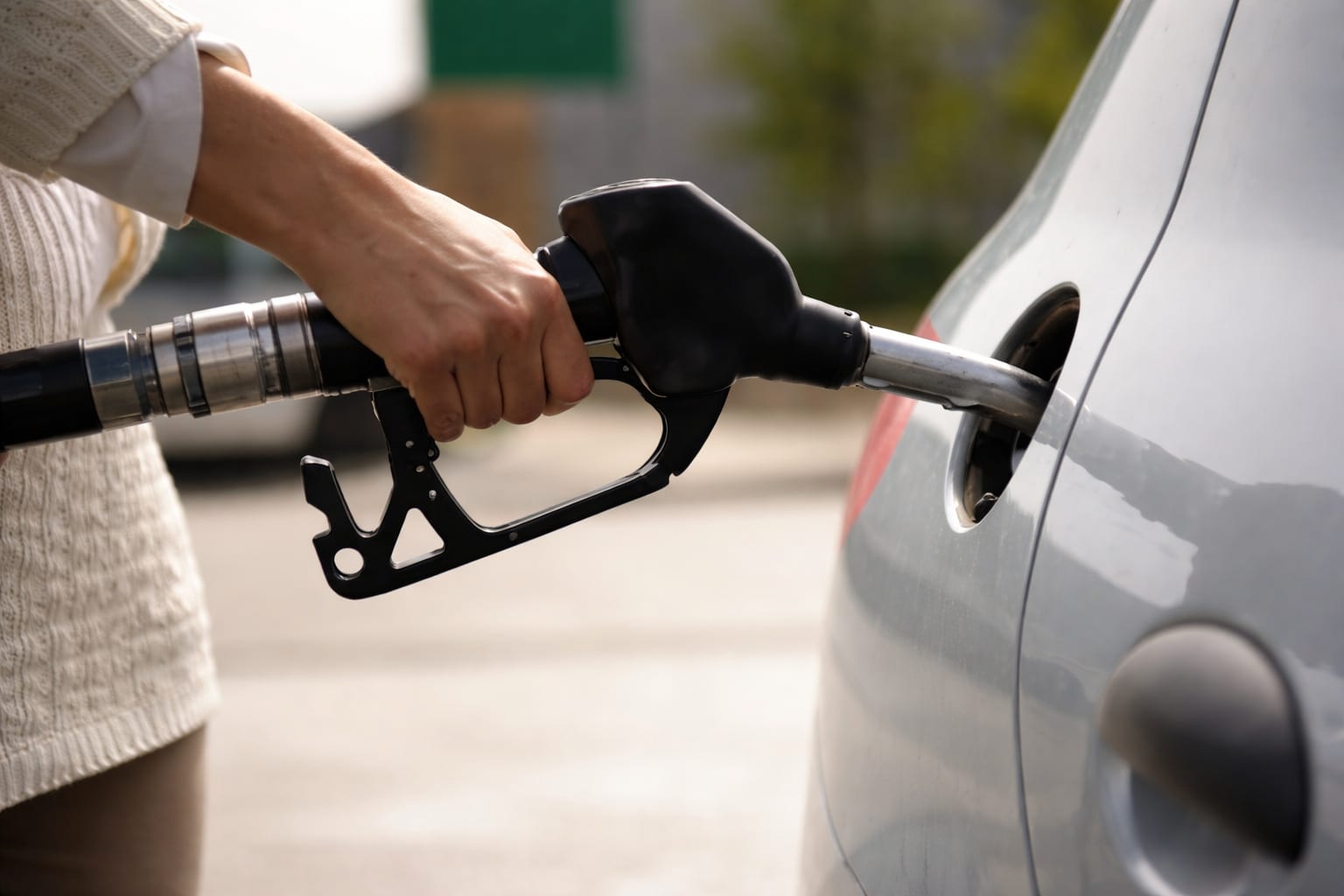 Reducerea accizei a ieftinit motorina cu 68 de bani pe litru în rețeaua Petrom