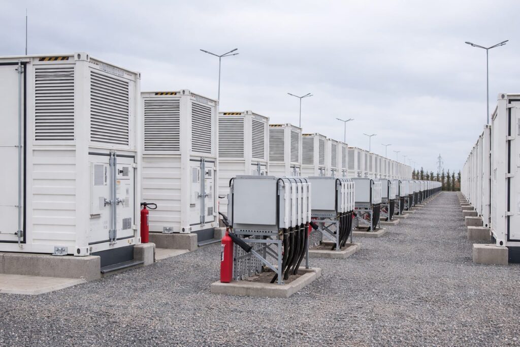 România atrage investițiile în stocare energetică cu o ecotaxă de 14 ori mai mică decât Bulgaria