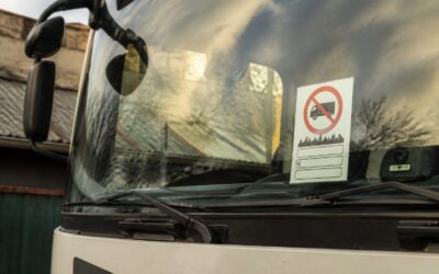 Transportatorii care intră fără autorizație în București riscă amenzi duble, în timp ce taxele pentru accesul legal scad