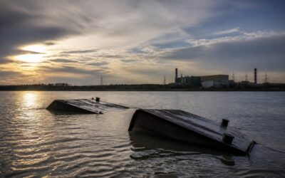 Ungaria scufundă două barje pentru a asigura răcirea centralei nucleare Paks