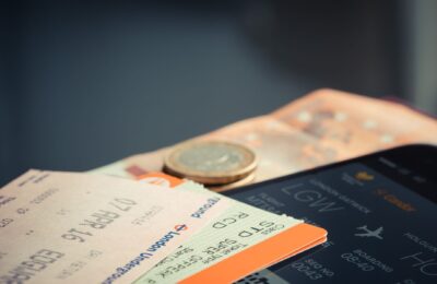 Românii nu mai pleacă pentru salarii din Vest. Sub 55.000 de aplicări în 2026