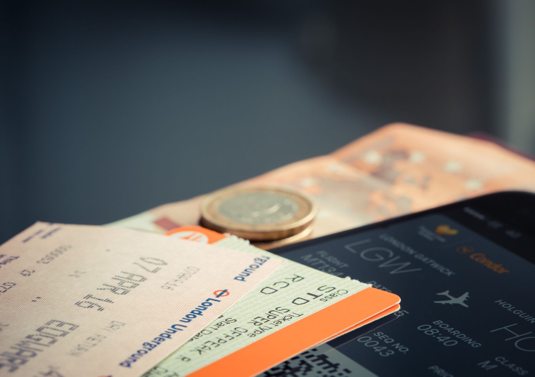 joburi din străinătate, Românii nu mai pleacă pentru salarii din Vest. Sub 55.000 de aplicări în 2026