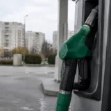 Pompă de alimentare cu benzină într-o stație de carburanți