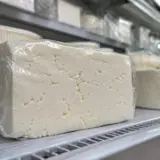 Produse alimentare românești în supermarket