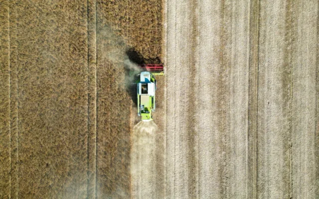 Utilaj la recoltat pentru sprijin agricol